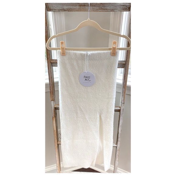 Princess Polly • Knit Midi Skirt• Small - Picture 2 of 5